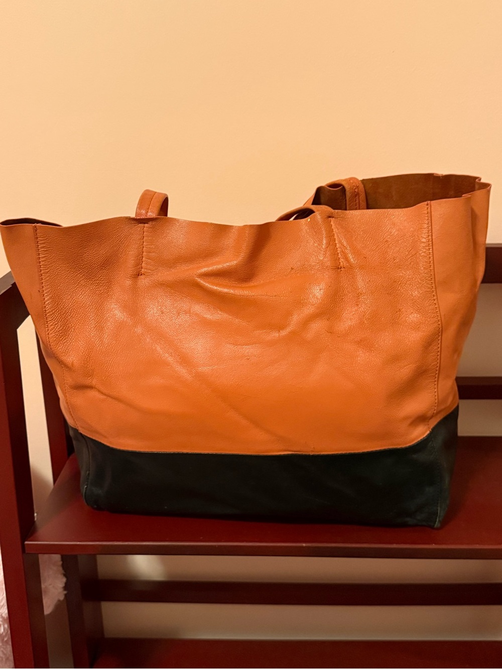 Celine Leather tote with suede leather inside. Project. Callouts show on picturs